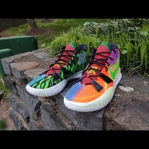 Teen Titans Kyrie Basketball Shoes